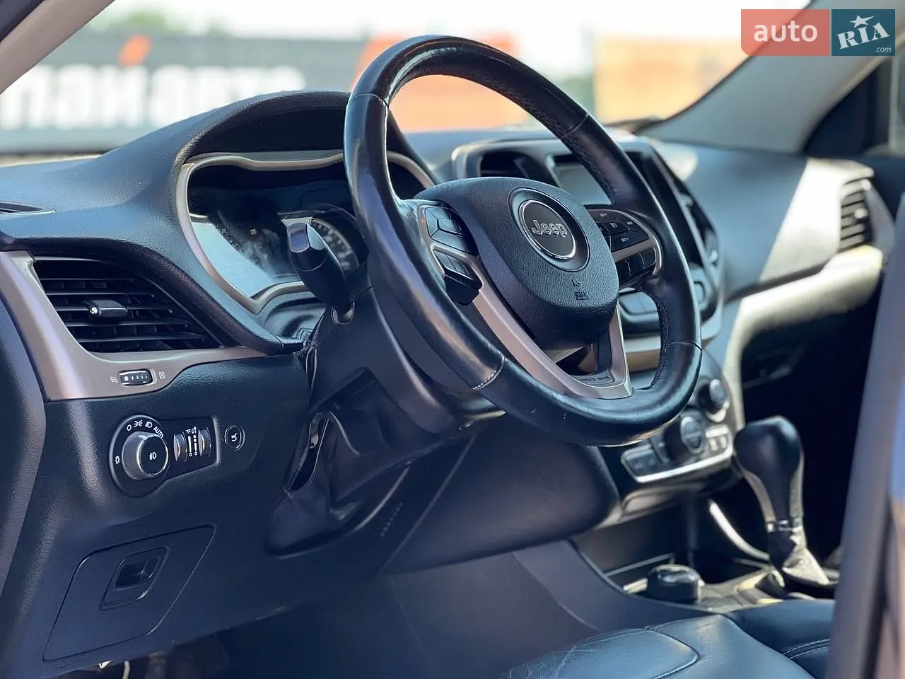 2018 Jeep Cherokee - мініатюра 14
