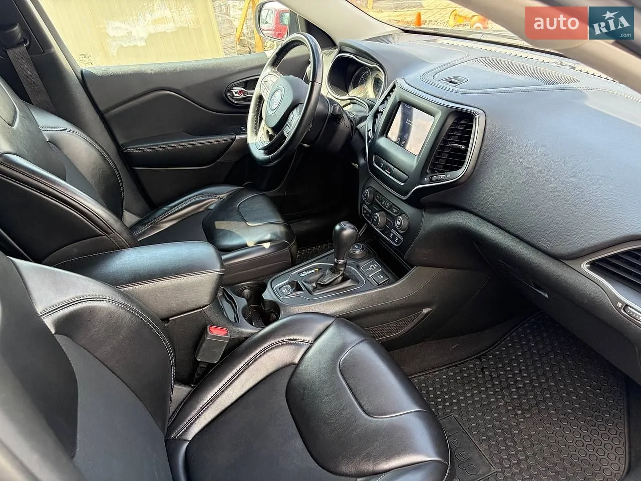 2019 Jeep Cherokee - мініатюра 15