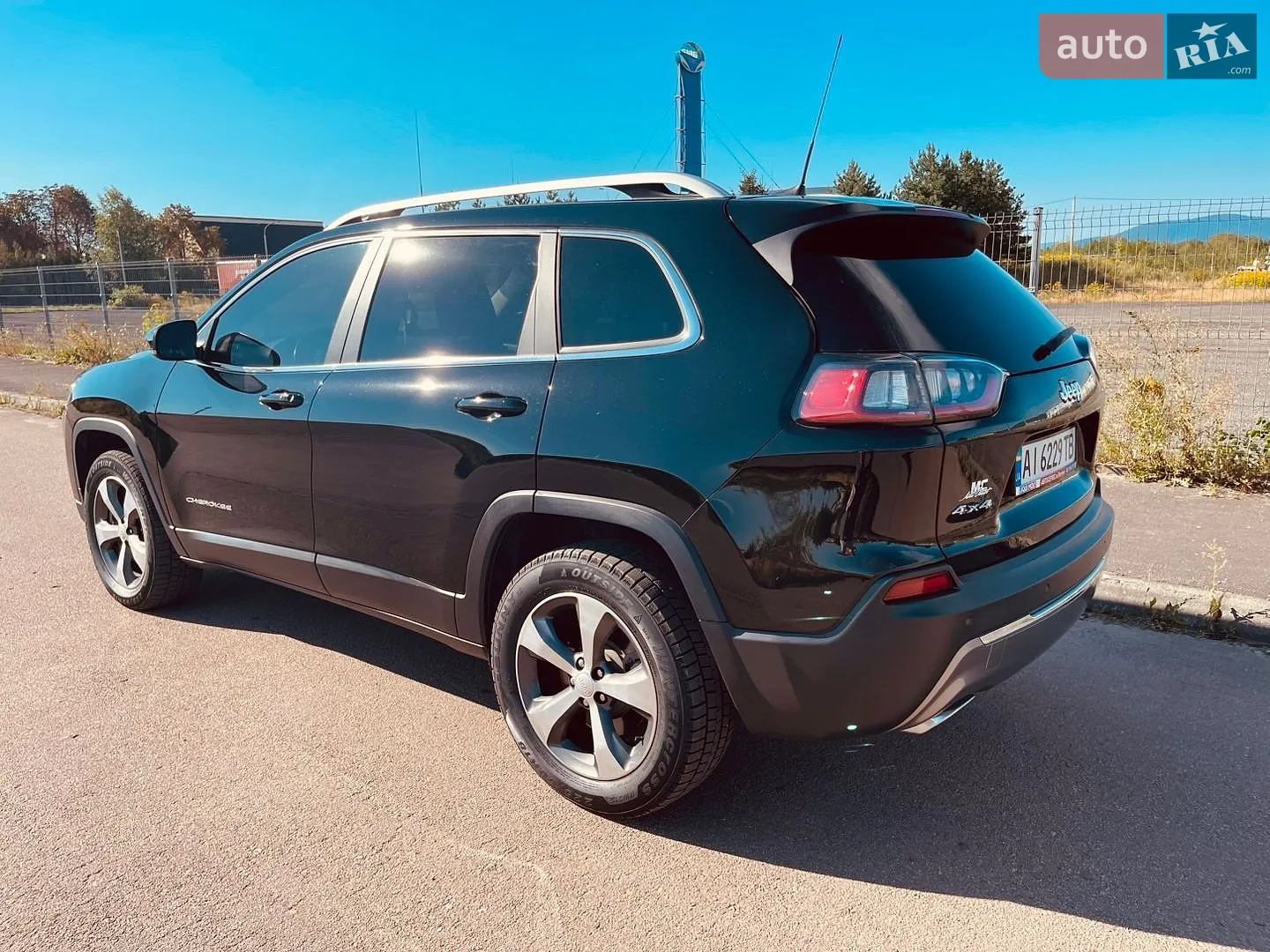 2019 Jeep Cherokee - мініатюра 3