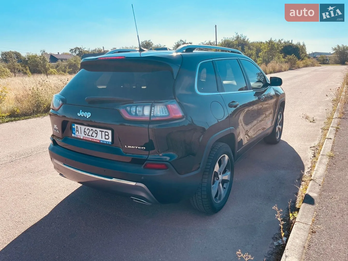 2019 Jeep Cherokee - мініатюра 4