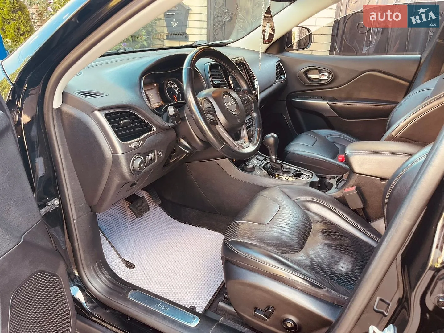 2019 Jeep Cherokee - мініатюра 11