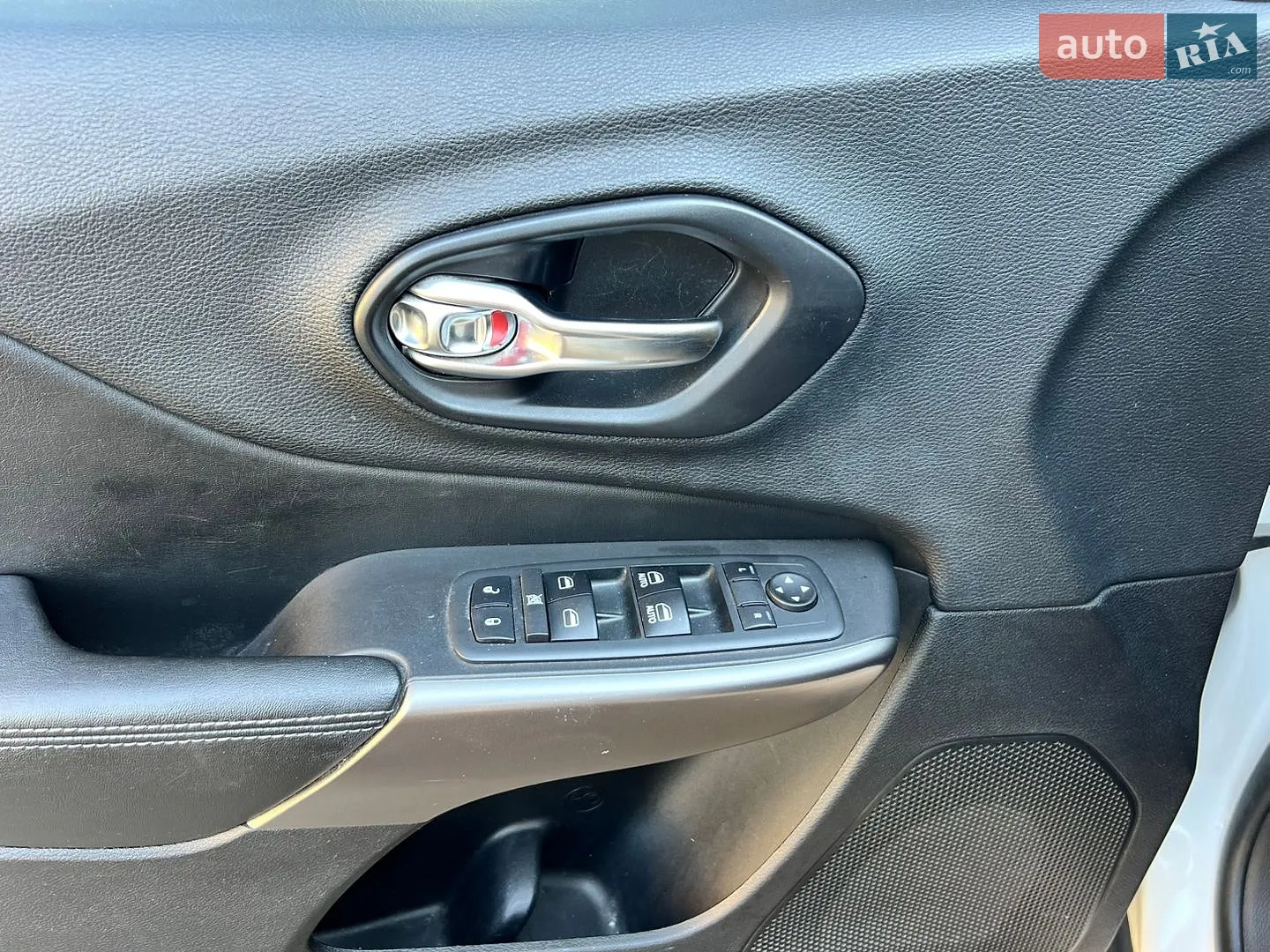 2018 Jeep Cherokee - мініатюра 36