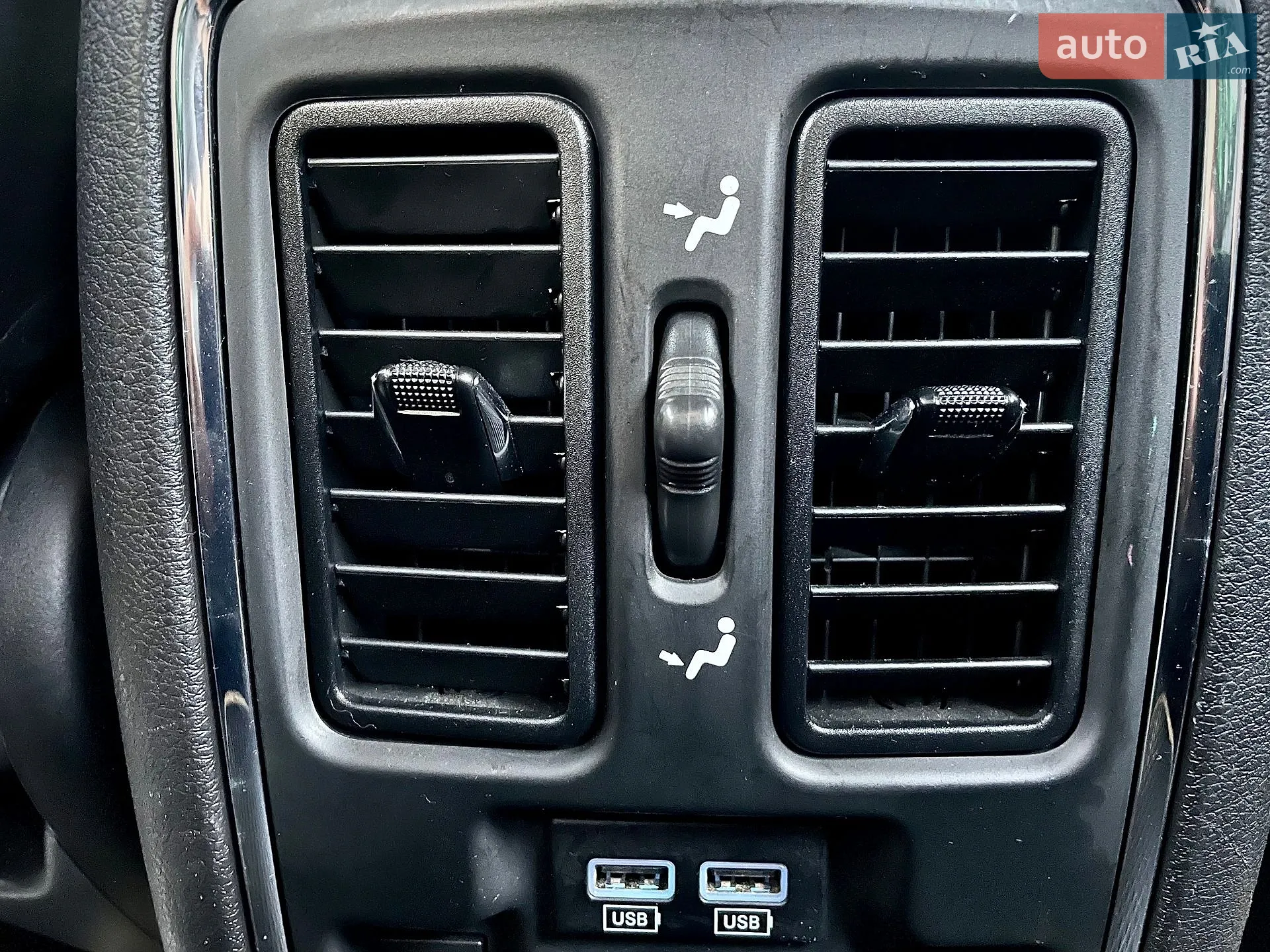2013 Jeep Grand Cherokee - мініатюра 20