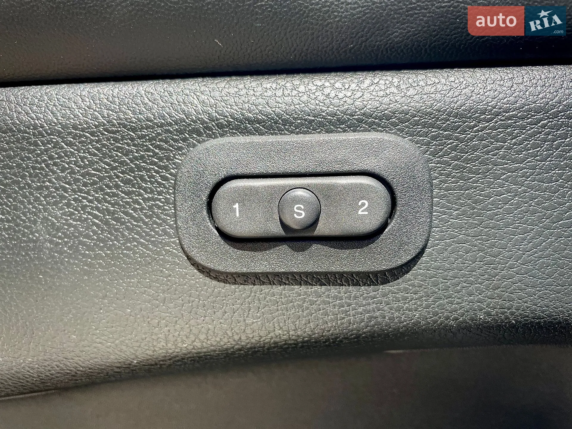 2013 Jeep Grand Cherokee - мініатюра 23
