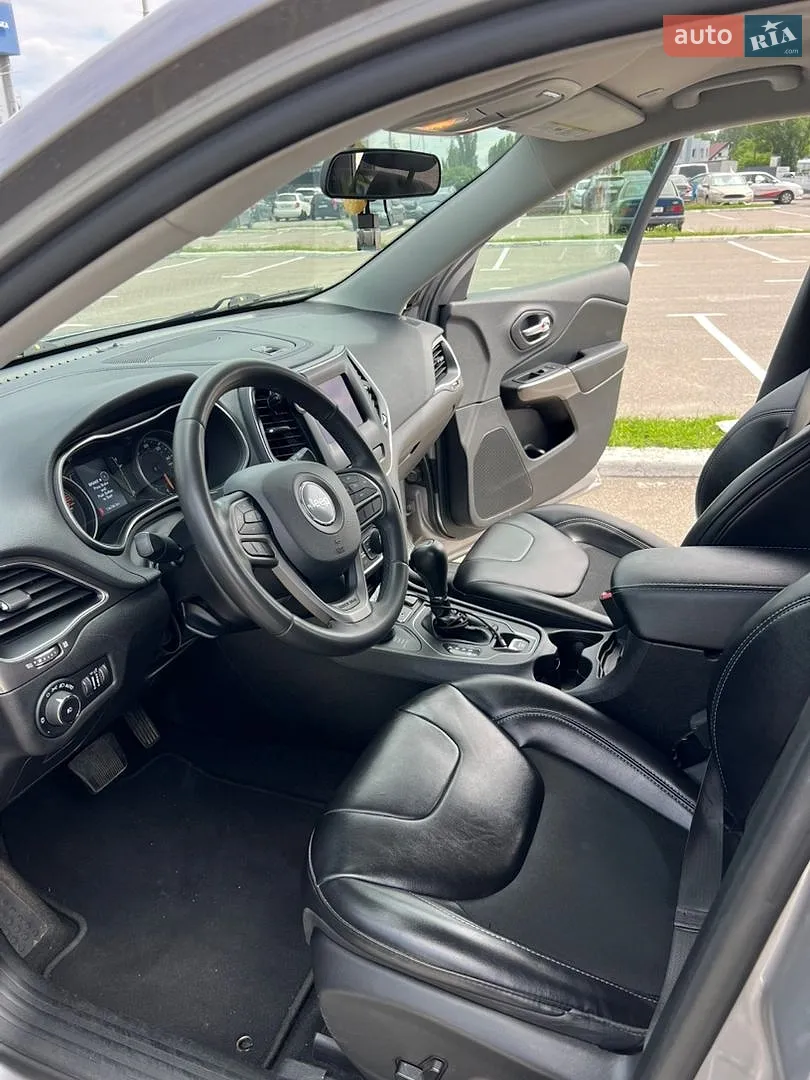2020 Jeep Cherokee - мініатюра 15