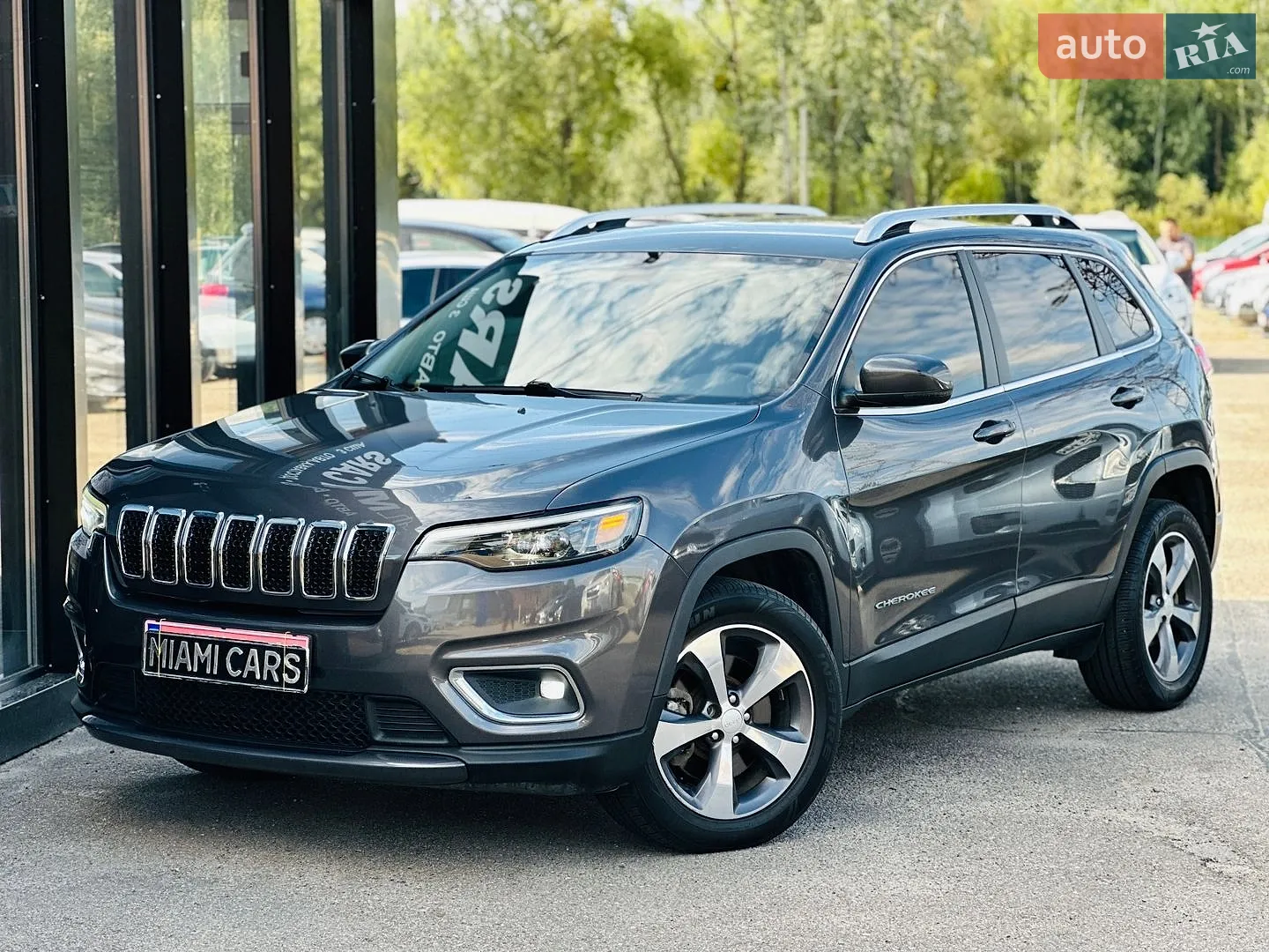 2019 Jeep Cherokee - фото 1