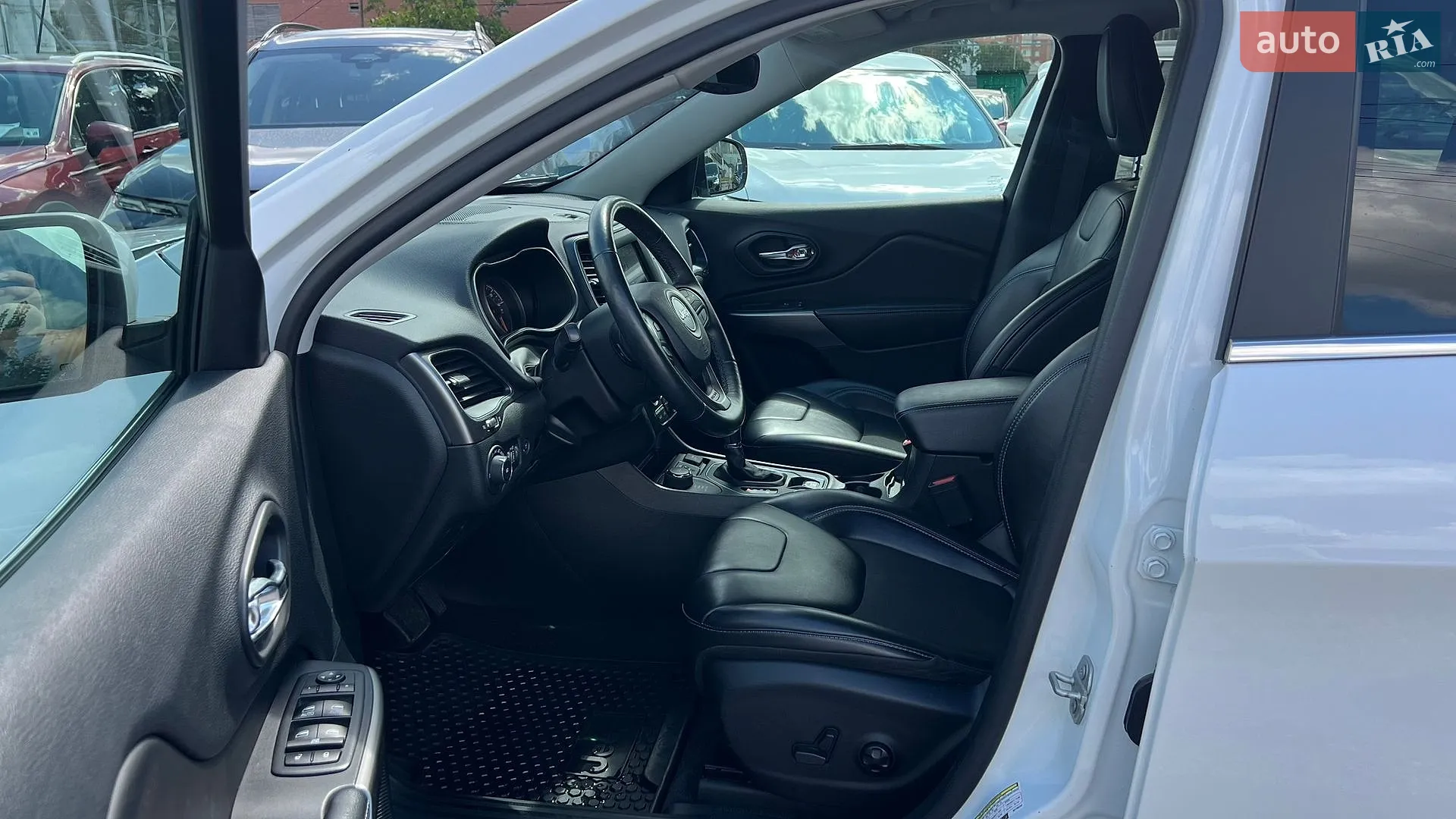 2019 Jeep Cherokee - мініатюра 21