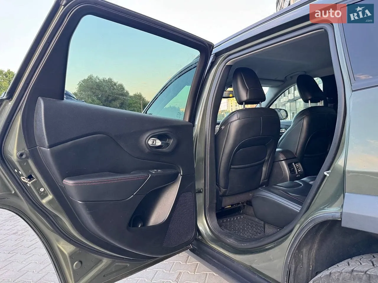 2021 Jeep Cherokee - мініатюра 37
