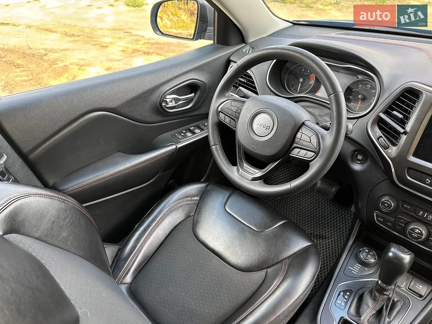 2021 Jeep Cherokee - мініатюра 28