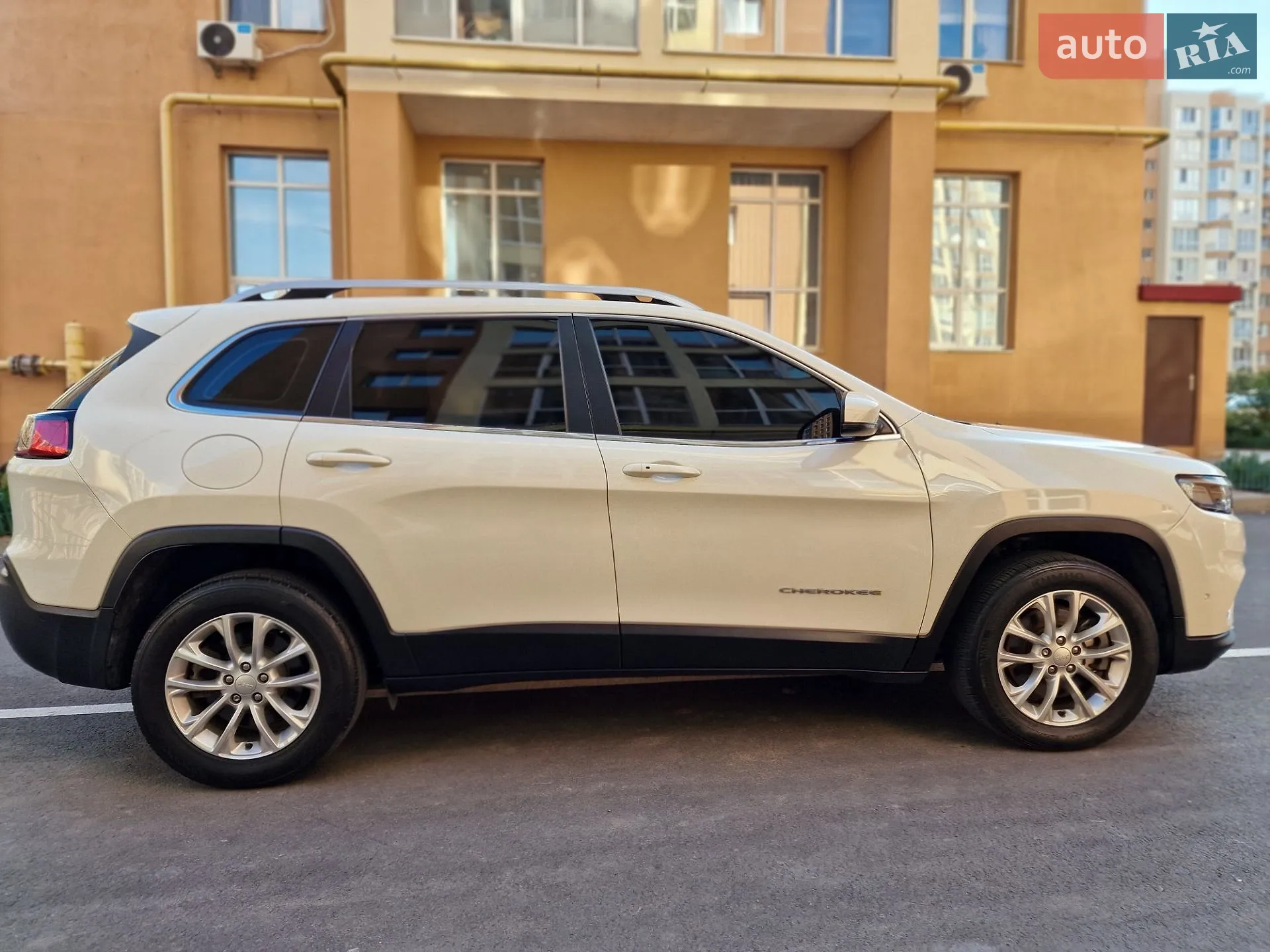 2019 Jeep Cherokee - мініатюра 11