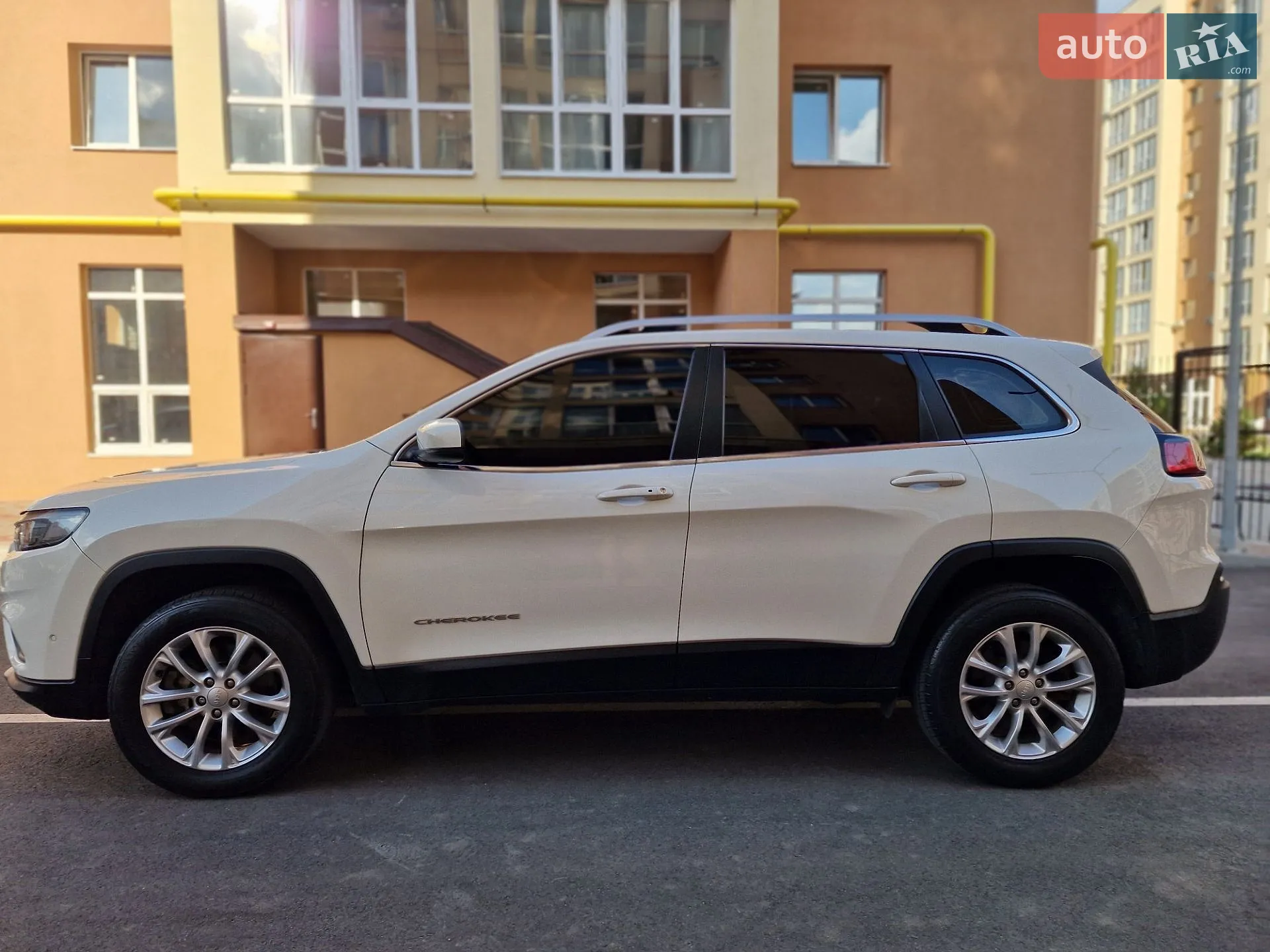 2019 Jeep Cherokee - мініатюра 12