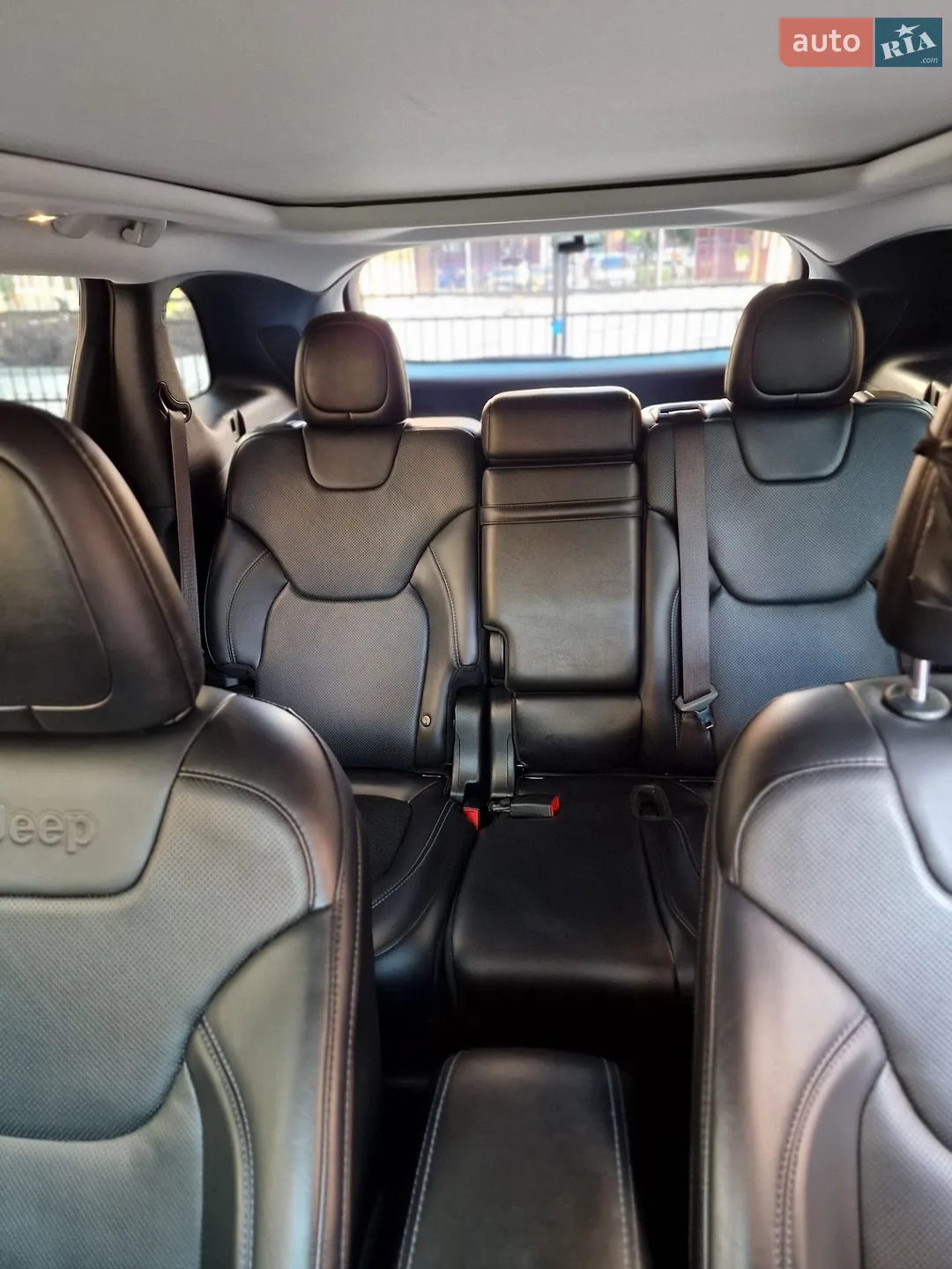 2019 Jeep Cherokee - мініатюра 34