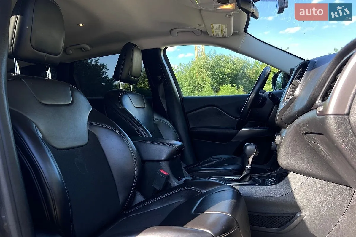 2019 Jeep Cherokee - мініатюра 20