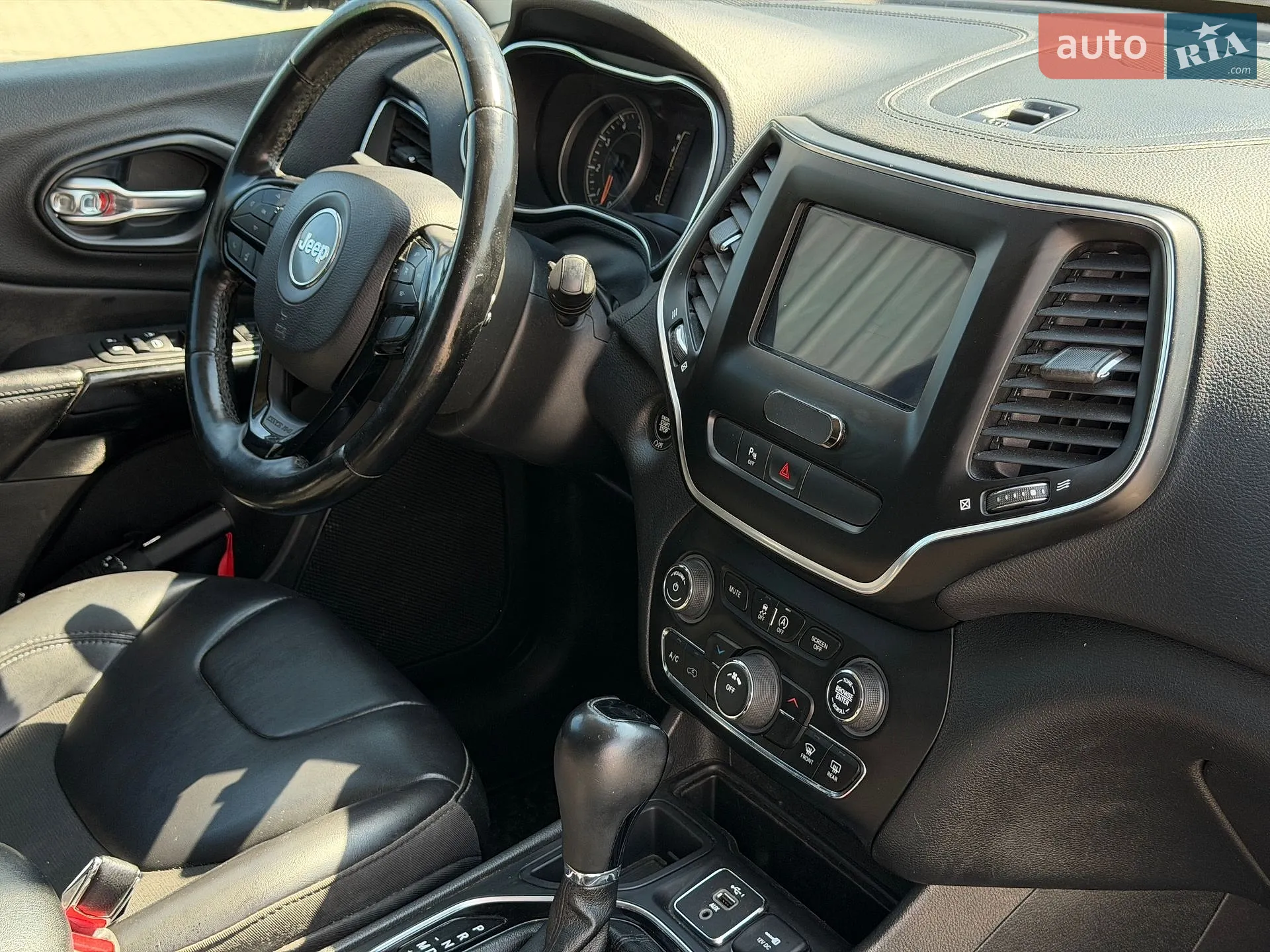 2019 Jeep Cherokee - мініатюра 41