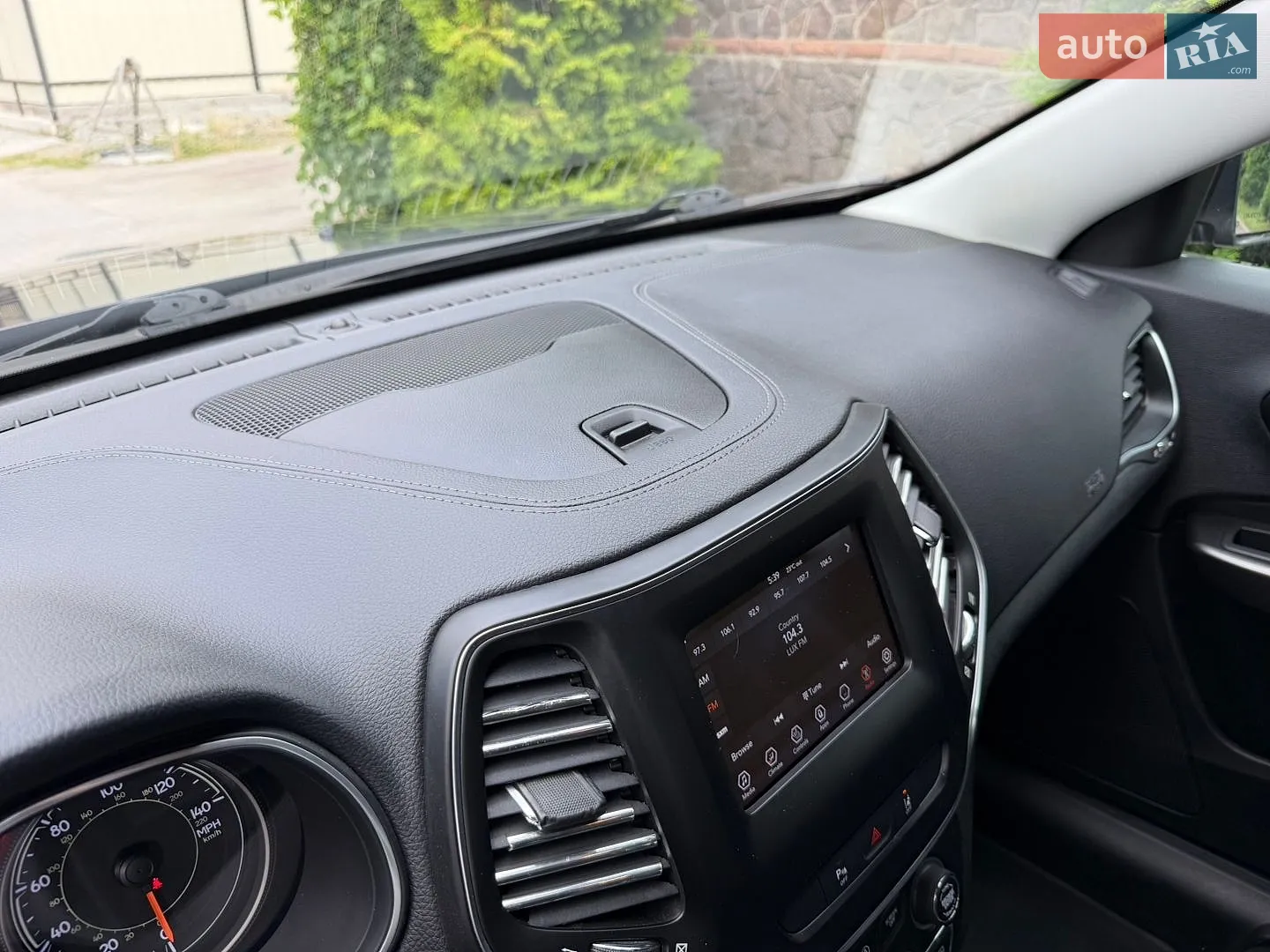 2020 Jeep Cherokee - мініатюра 18
