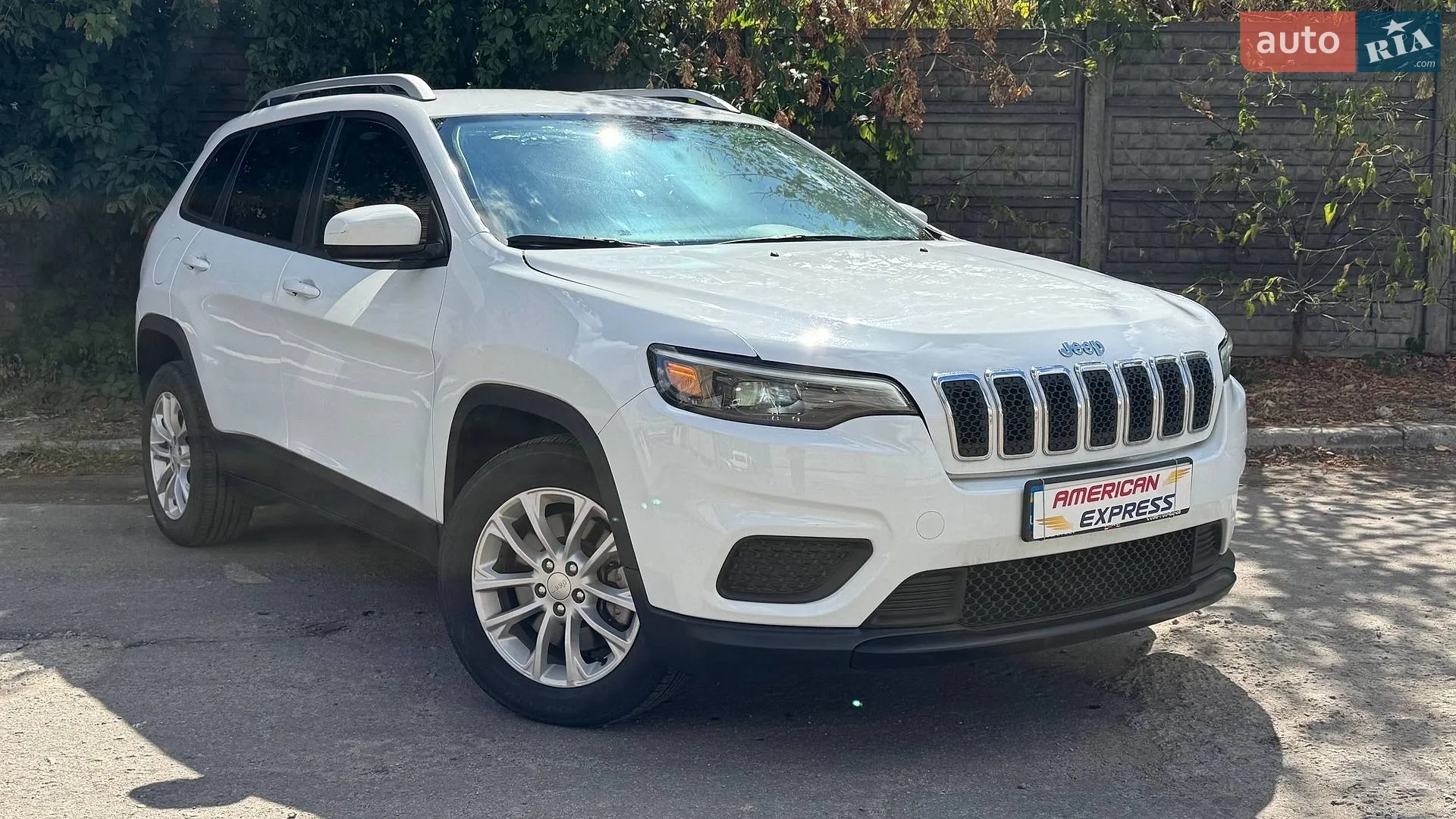 2020 Jeep Cherokee - фото 1