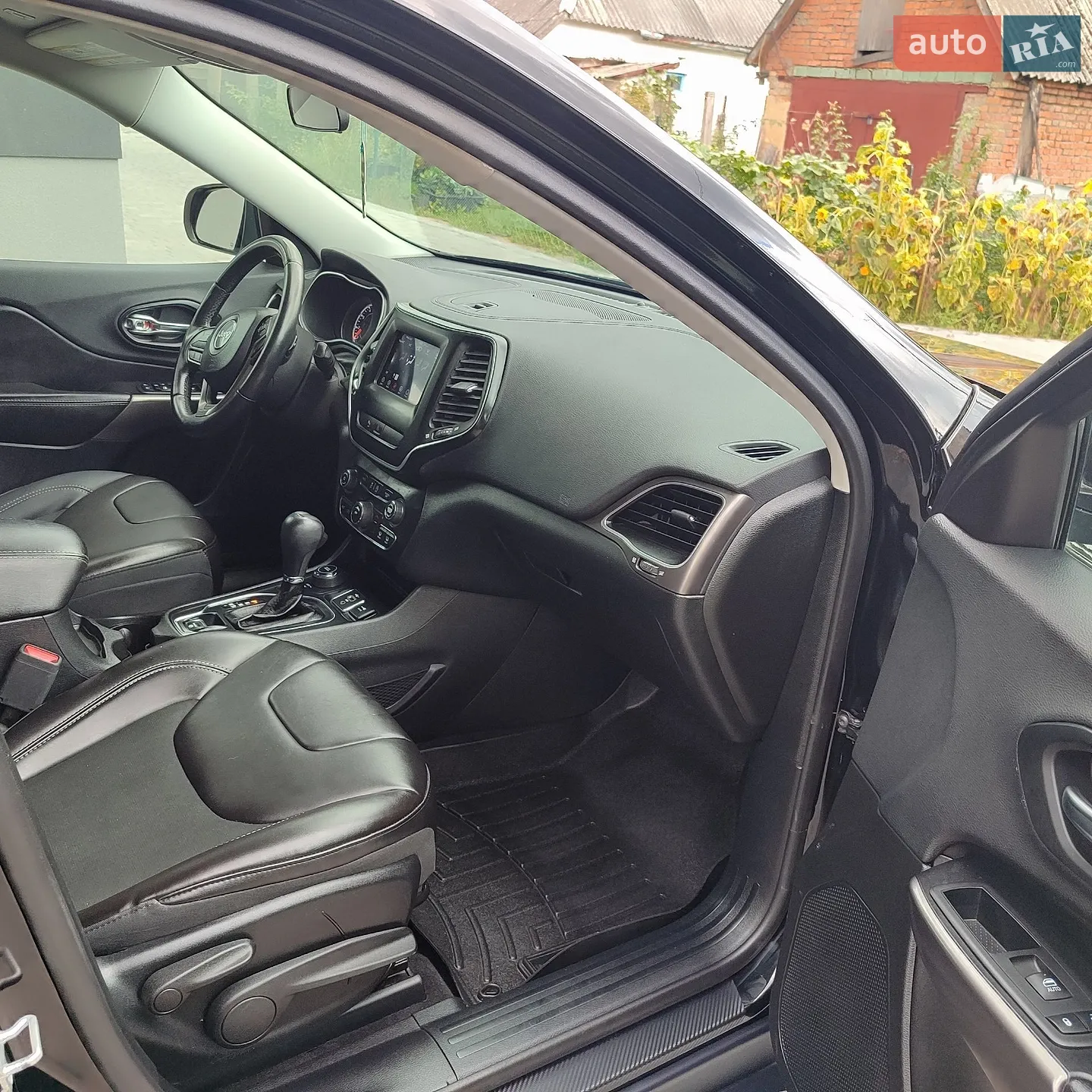 2019 Jeep Cherokee - мініатюра 30
