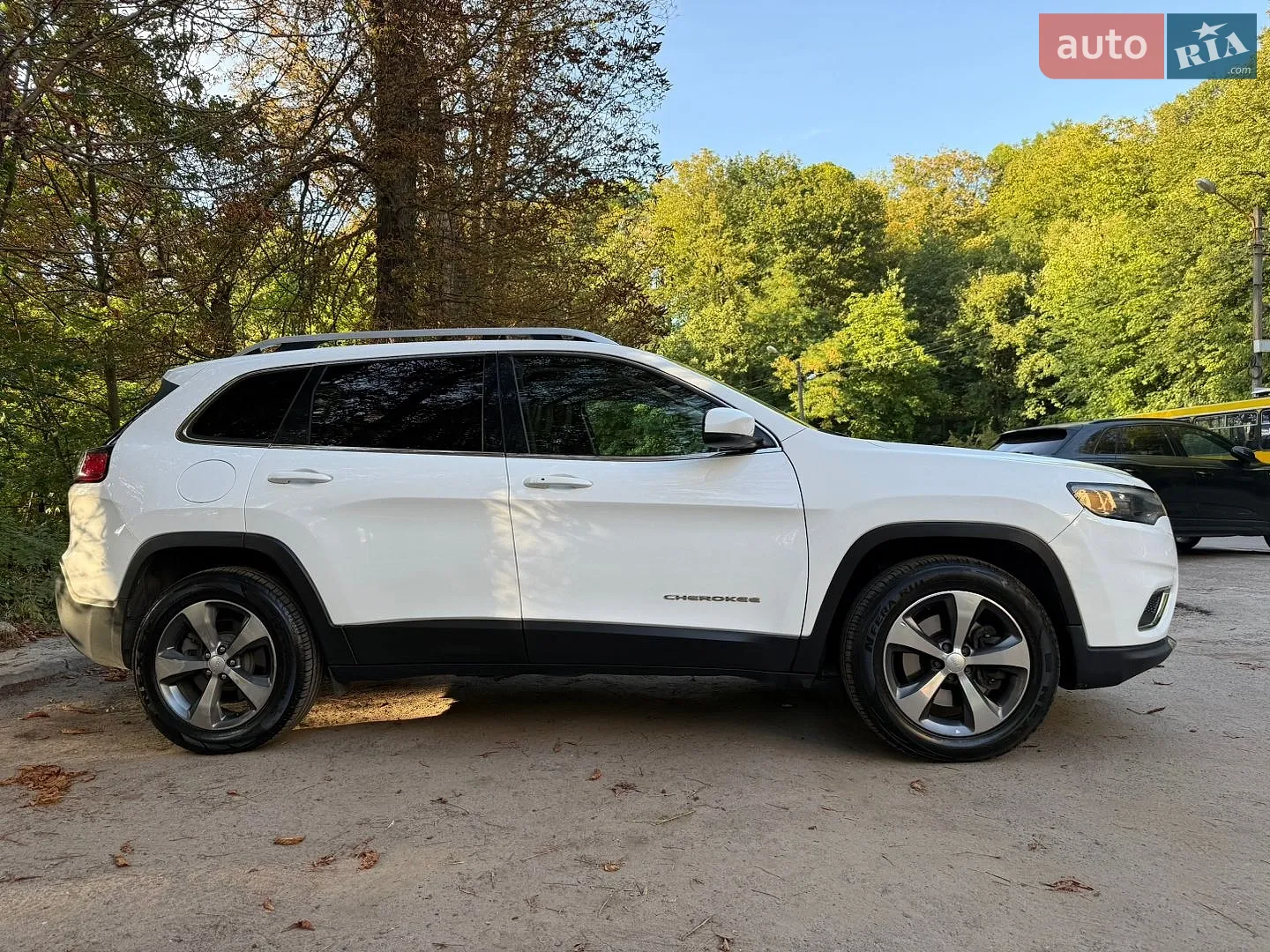 2019 Jeep Cherokee - мініатюра 9