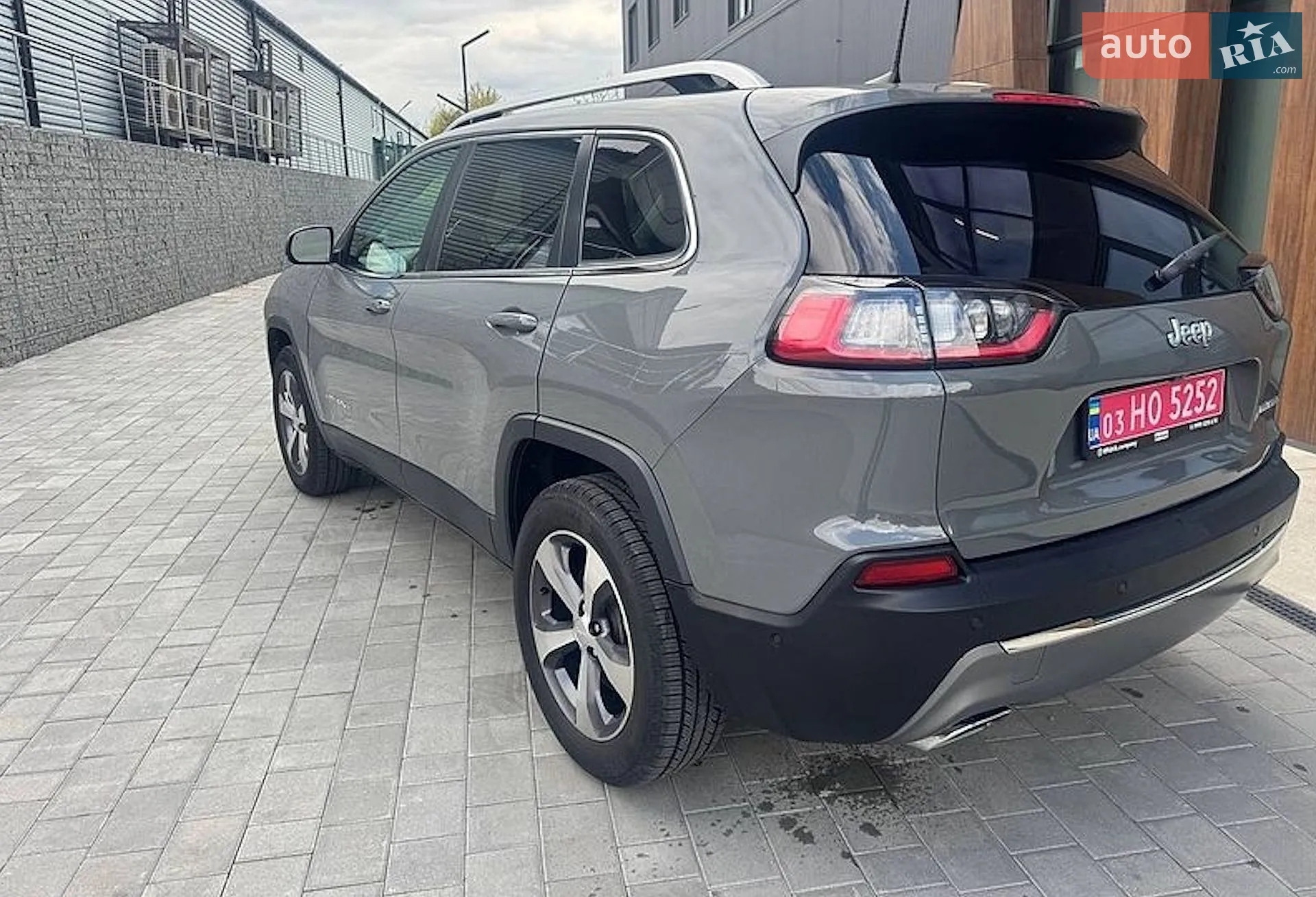 2021 Jeep Cherokee - мініатюра 3