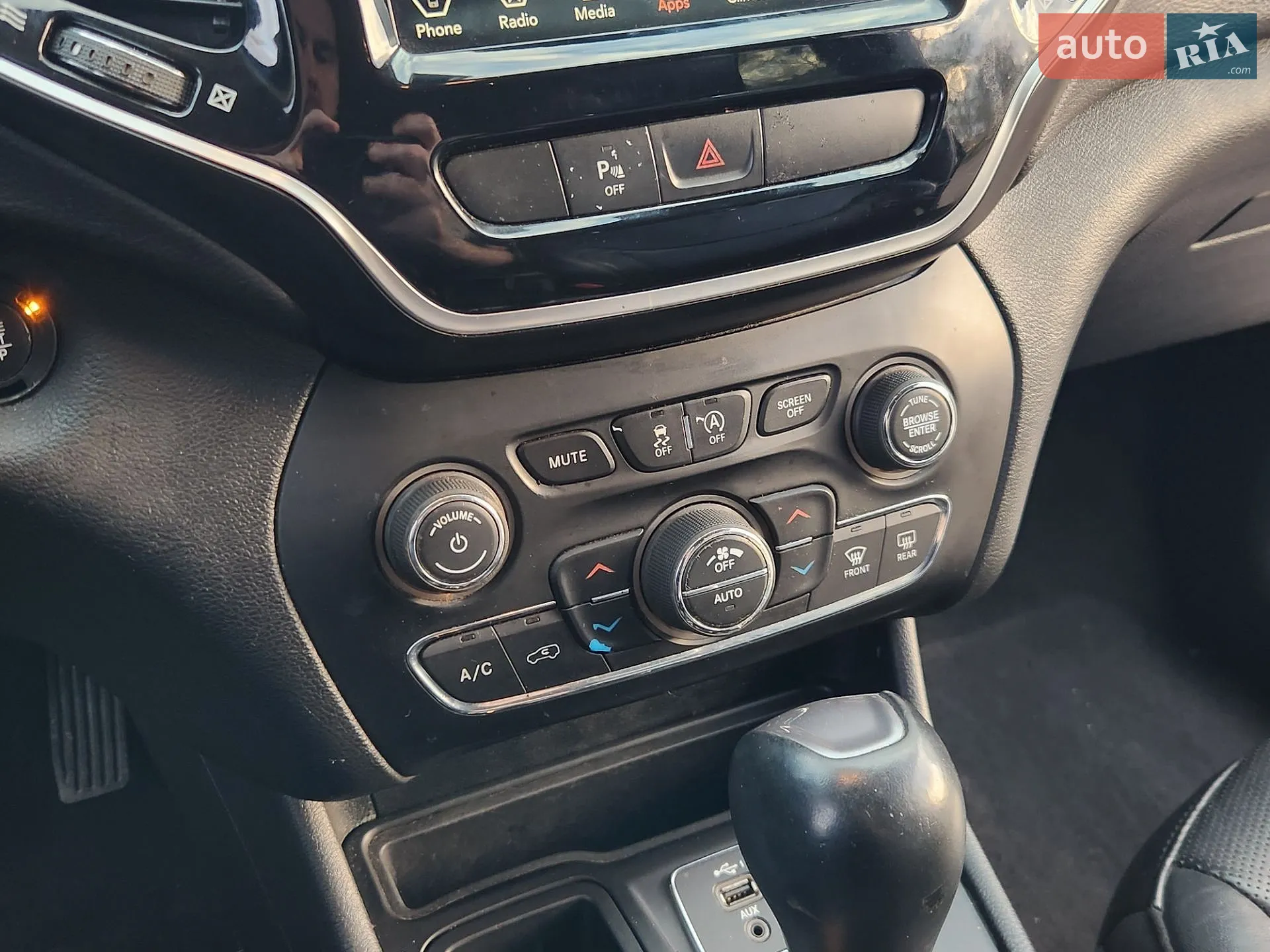 2018 Jeep Cherokee - мініатюра 33