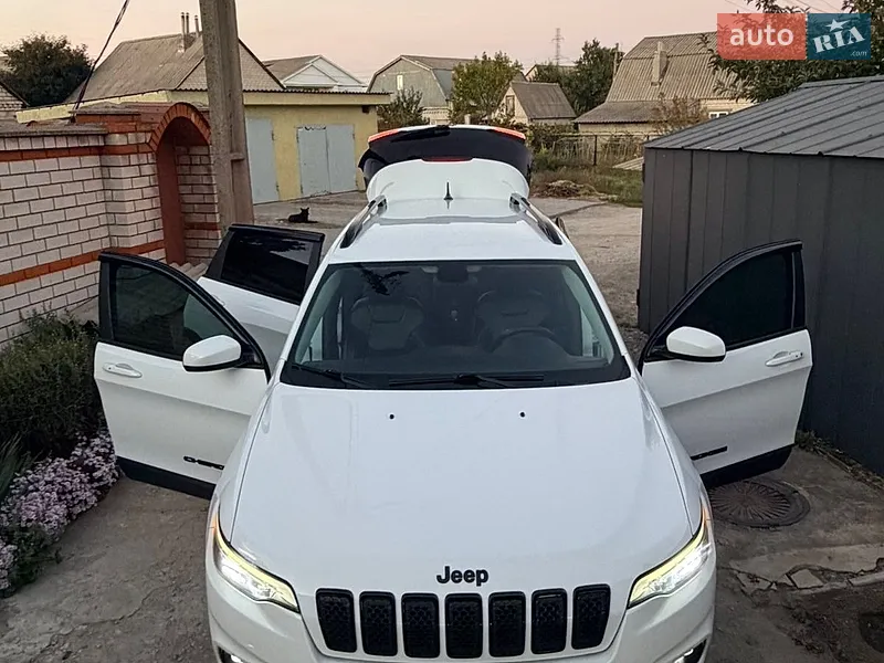 Jeep Cherokee