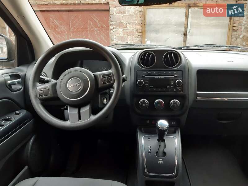 Внедорожник / Кроссовер Jeep Compass 2012 в Ровно