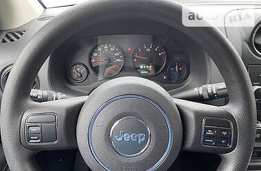 Позашляховик / Кросовер Jeep Compass 2013 в 