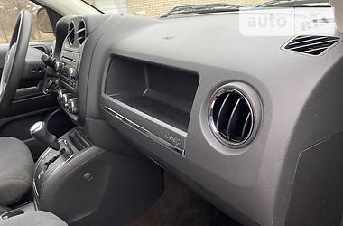 Позашляховик / Кросовер Jeep Compass 2013 в 