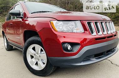 Позашляховик / Кросовер Jeep Compass 2013 в 