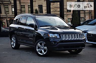 Позашляховик / Кросовер Jeep Compass 2015 в 