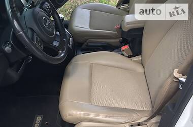 Позашляховик / Кросовер Jeep Compass 2013 в 
