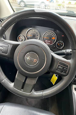 Внедорожник / Кроссовер Jeep Compass 2014 в Киеве