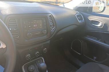 Внедорожник / Кроссовер Jeep Compass 2017 в Киеве