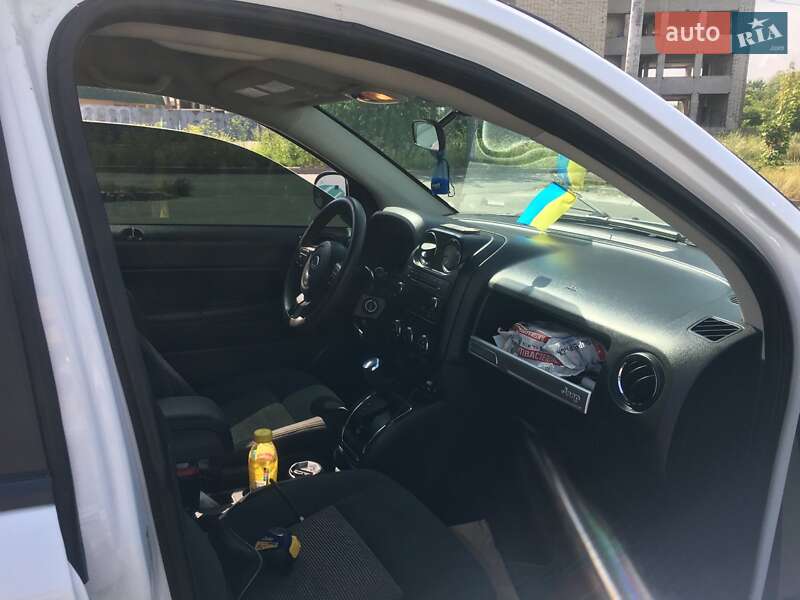 Внедорожник / Кроссовер Jeep Compass 2014 в Тернополе