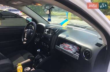 Внедорожник / Кроссовер Jeep Compass 2014 в 