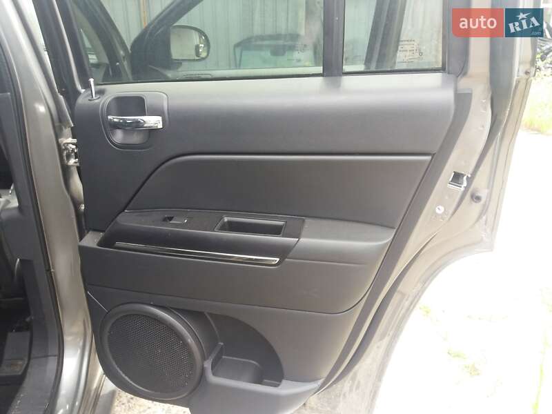 Внедорожник / Кроссовер Jeep Compass 2013 в Запорожье