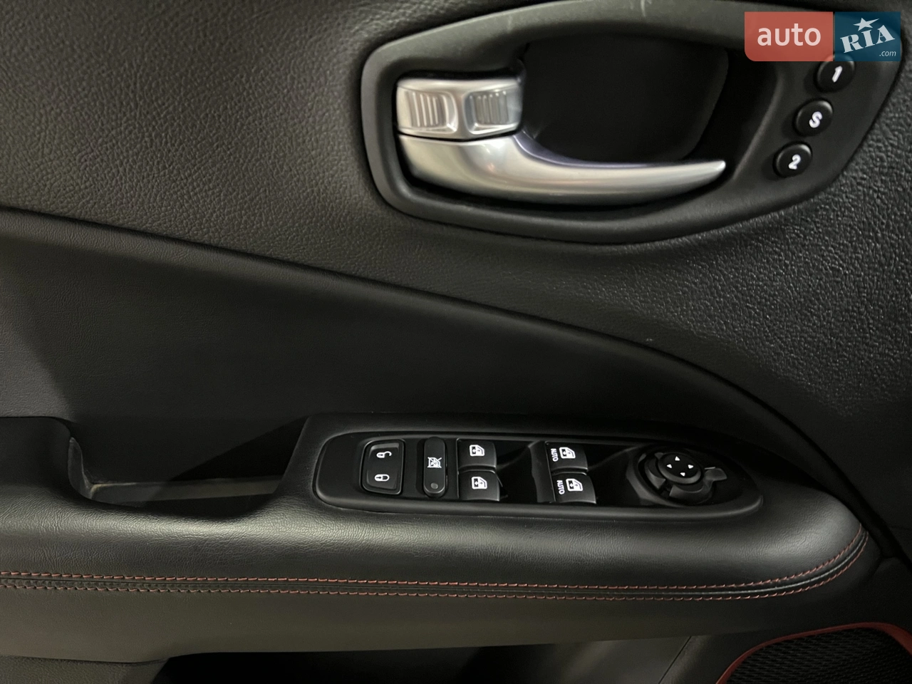 2020 Jeep Compass - мініатюра 29