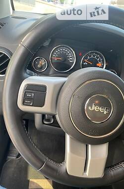 Внедорожник / Кроссовер Jeep Compass 2015 в Киеве