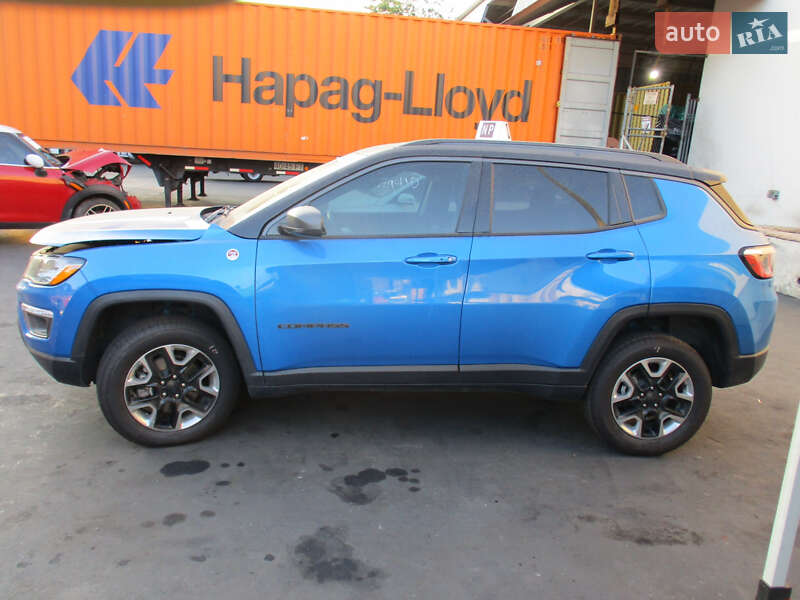 Внедорожник / Кроссовер Jeep Compass 2018 в 