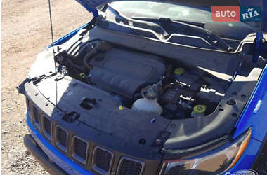 Внедорожник / Кроссовер Jeep Compass 2018 в 