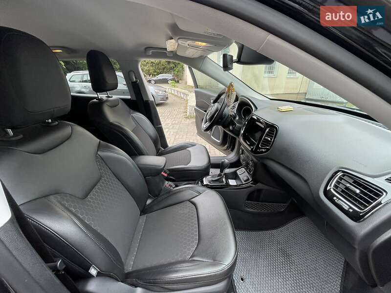 Позашляховик / Кросовер Jeep Compass 2020 в Ужгороді