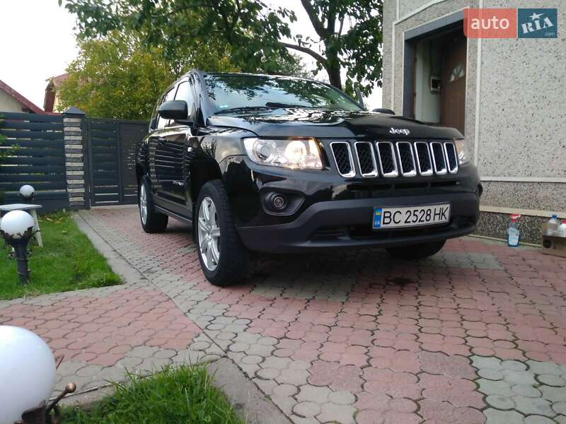 Внедорожник / Кроссовер Jeep Compass 2012 в Киеве