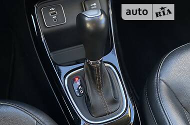 Внедорожник / Кроссовер Jeep Compass 2018 в 