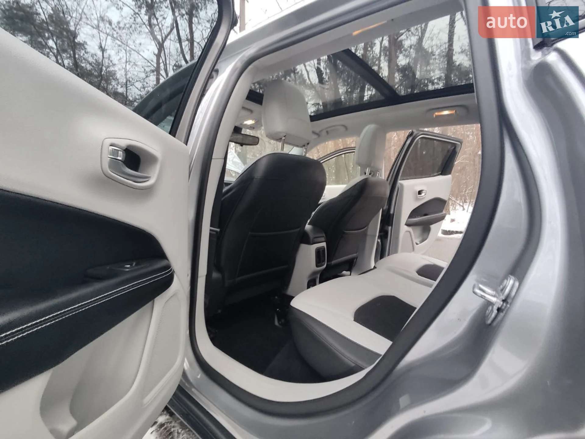 2017 Jeep Compass - мініатюра 27