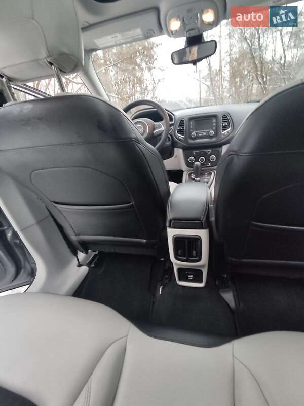 Внедорожник / Кроссовер Jeep Compass 2017 в Киеве