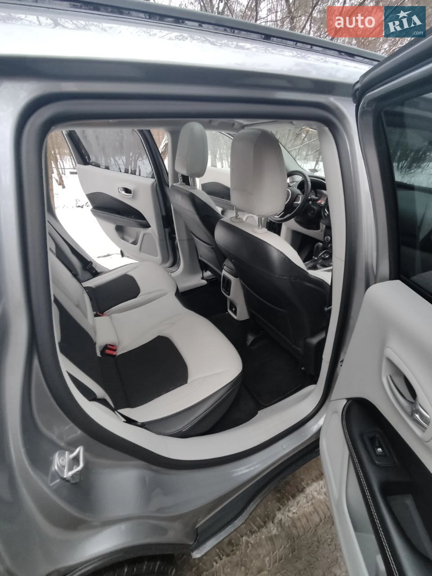 2017 Jeep Compass - мініатюра 37