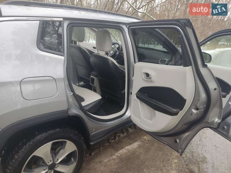Позашляховик / Кросовер Jeep Compass 2017 в Києві фото 16 Позашляховик / Кросовер Jeep Compass 2017 в Києві