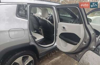 Внедорожник / Кроссовер Jeep Compass 2017 в 