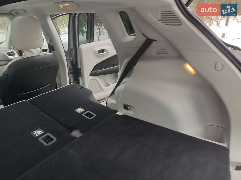 Позашляховик / Кросовер Jeep Compass 2017 в Києві фото 48 Позашляховик / Кросовер Jeep Compass 2017 в Києві