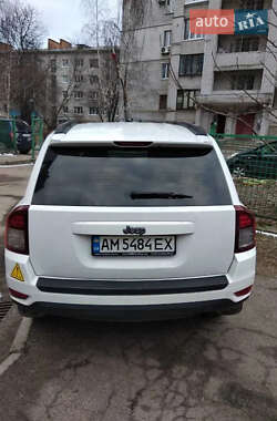 Внедорожник / Кроссовер Jeep Compass 2014 в 
